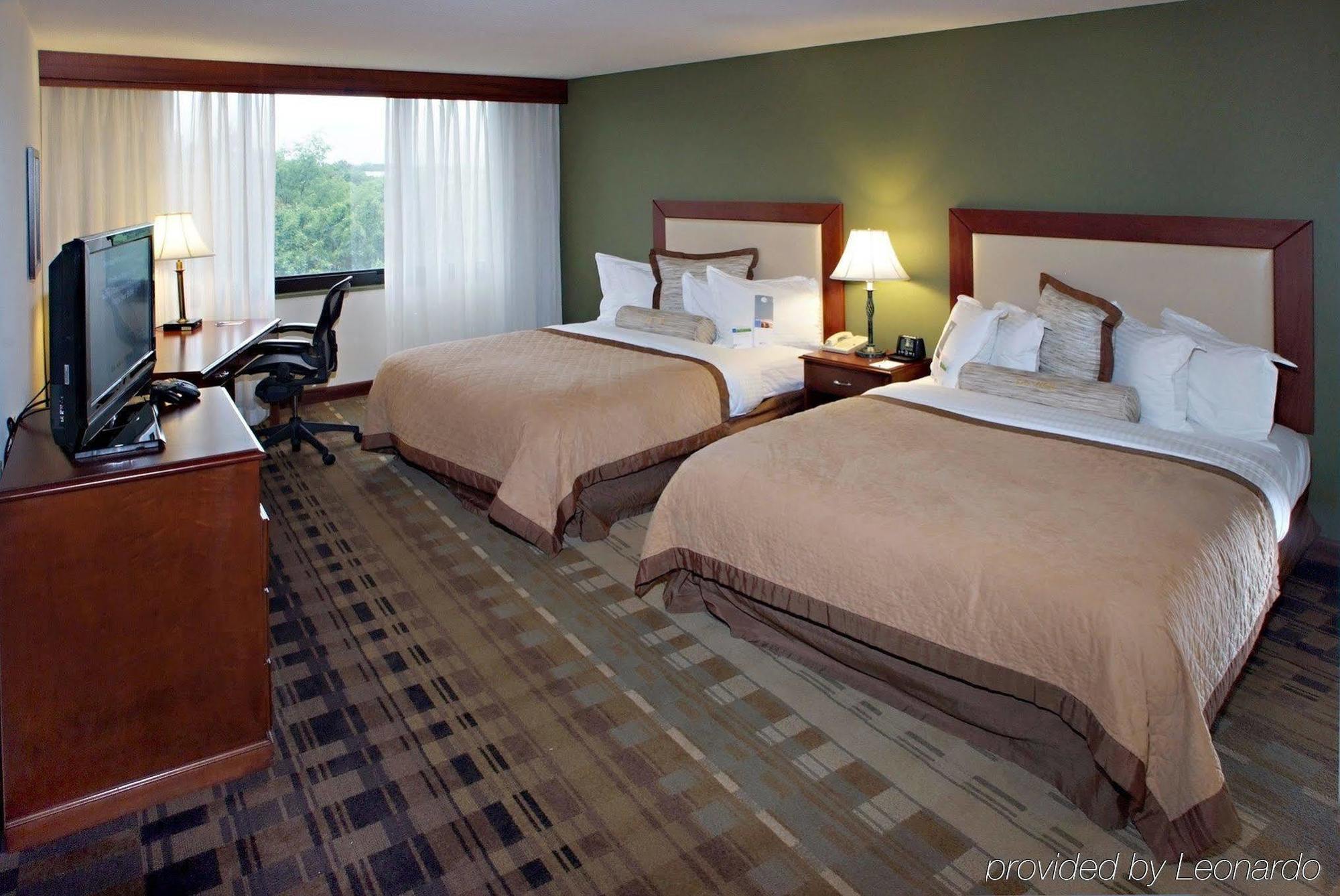 Clarion Hotel & Suites Mount Laurel Luaran gambar